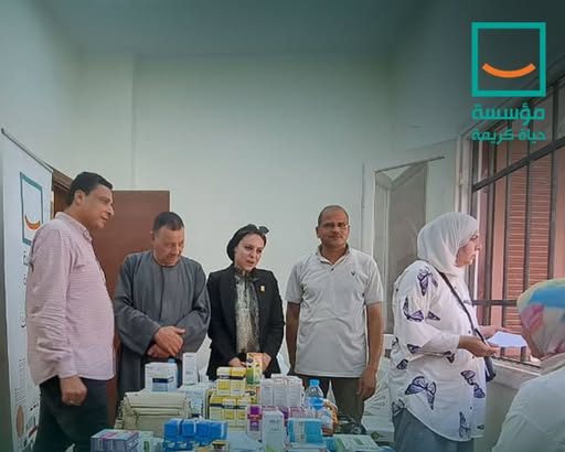 "حياة كريمة تنظم قافلة تنموية شاملة بأشمون: صحة وتوعية لأهالي القرية في يوم واحد"