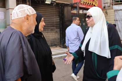 "المجلس القومي للمرأة يواصل حملة طرق الأبواب لتعزيز دور المرأة في صنع السلام بالمجتمع"