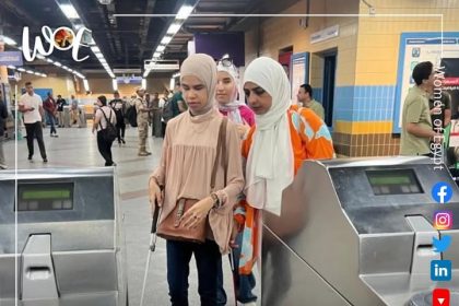 "مؤسسة بصيرة وسيدات مصر تنظمان تجربة لفاقدي البصر للتعرف على القطار الكهربائي بأمان"