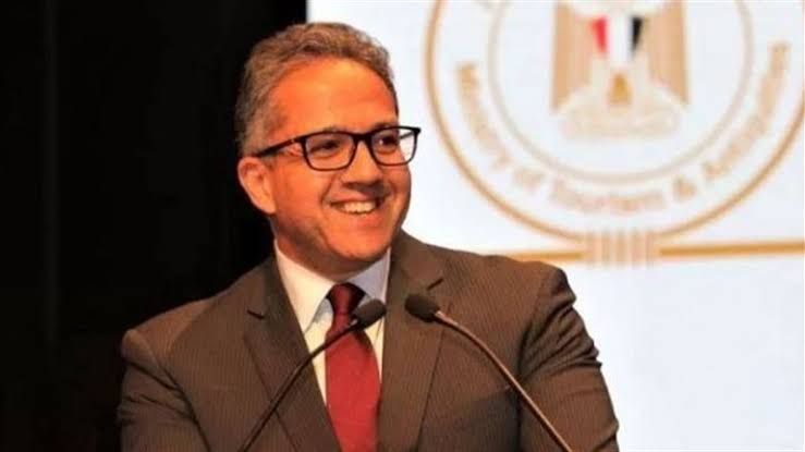 "المنظمة العربية لحقوق الإنسان تهنئ مصر بفوز الدكتور خالد العناني بقيادة اليونسكو"