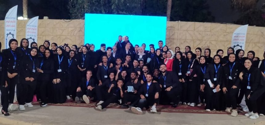 "الاتحاد العام لشباب العمال يحتفل بذكرى انتصارات أكتوبر بمركز شباب الجزيرة"