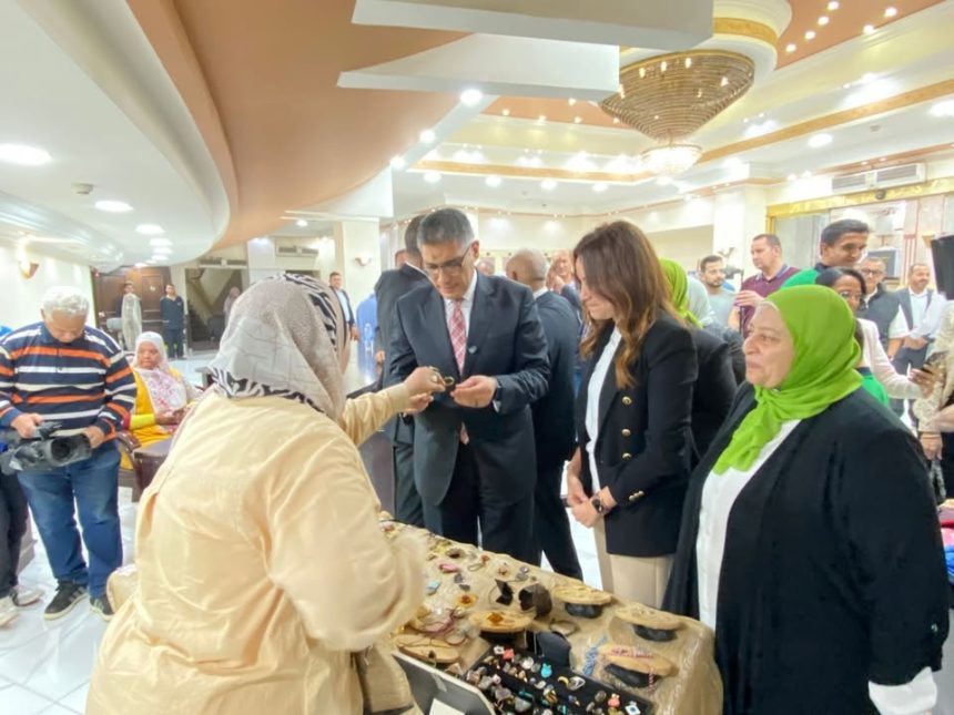 "القومي للأشخاص ذوي الإعاقة يطلق مبادرة "أسرتي قوتي" برعاية السيدة انتصار السيسي بمحافظة الجيزة"